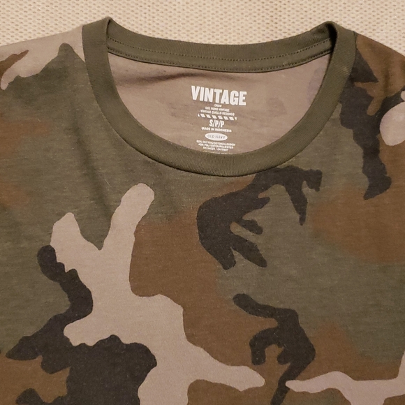 Old Navy Small Camo Shirt. - Picture 2 of 4